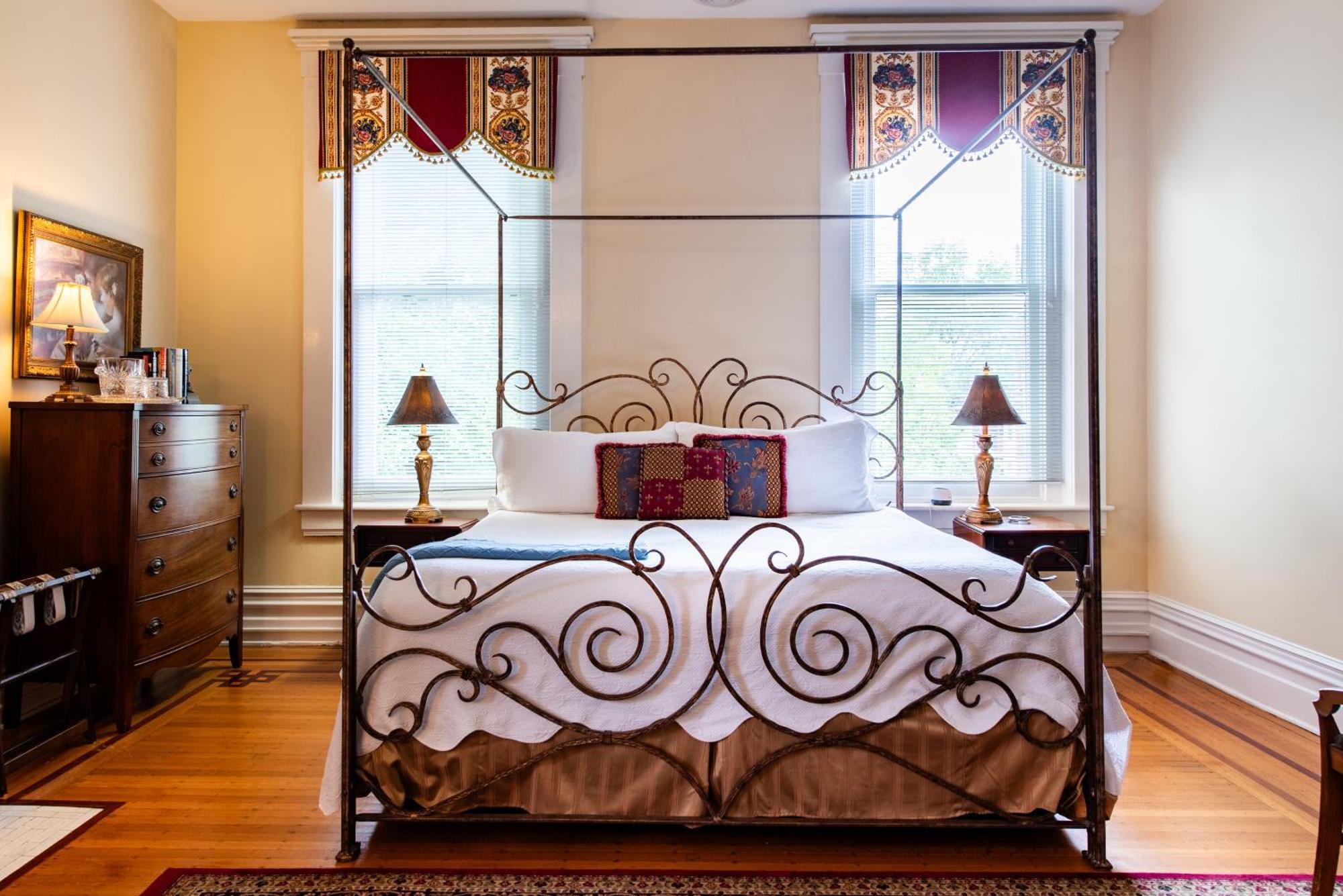 Dupont Mansion Bed & Breakfast Louisville Kamer foto