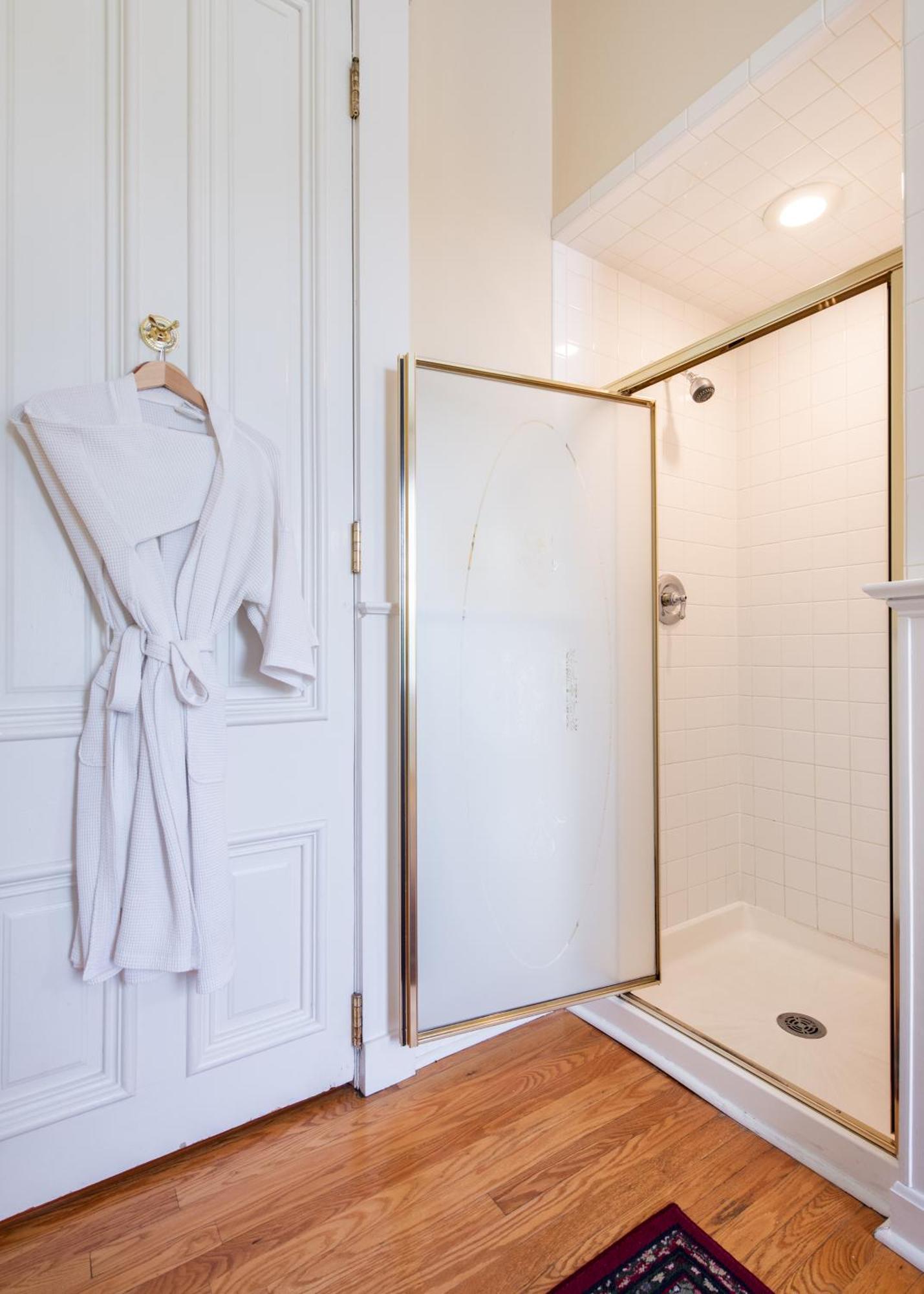 Dupont Mansion Bed & Breakfast Louisville Kamer foto