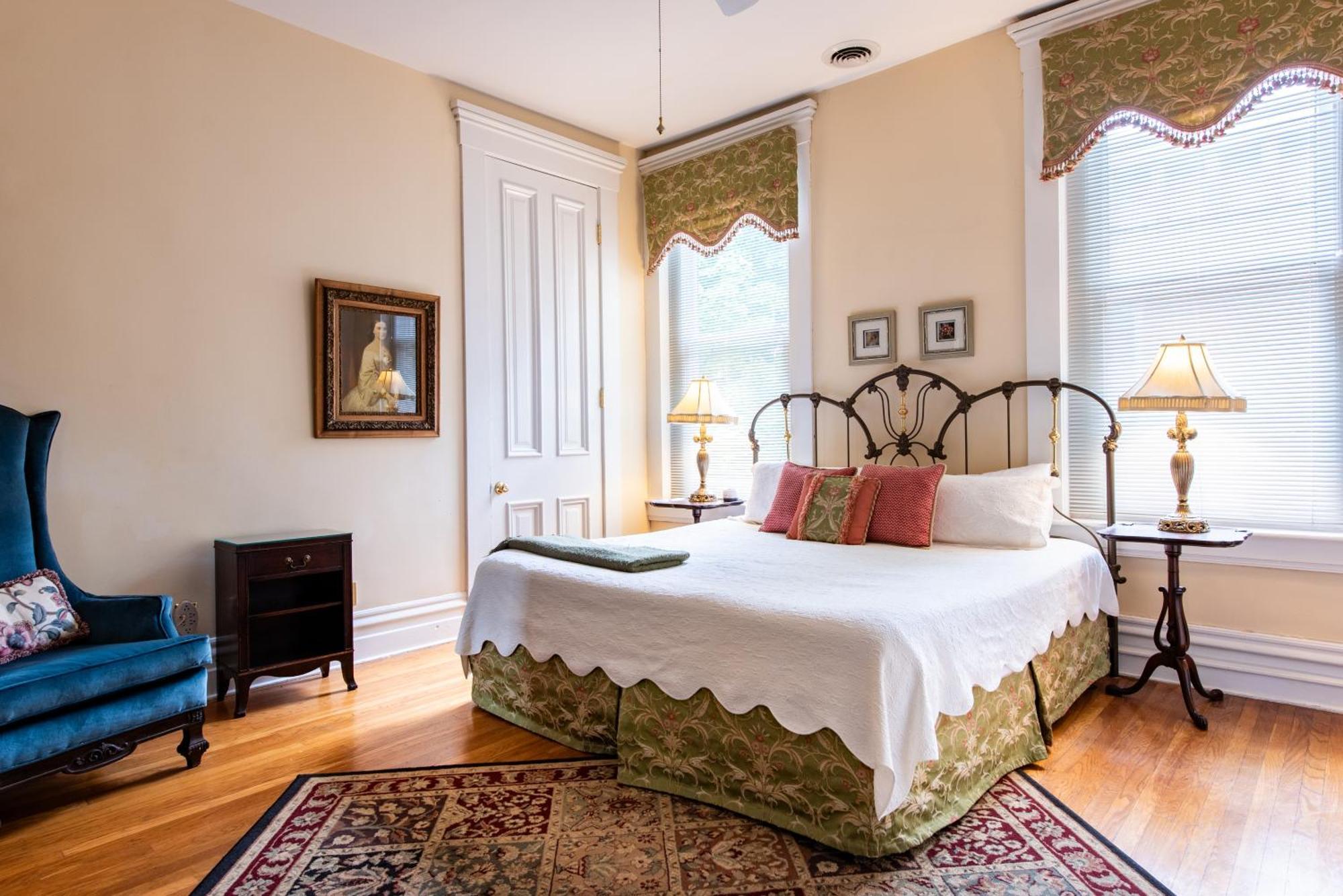 Dupont Mansion Bed & Breakfast Louisville Kamer foto