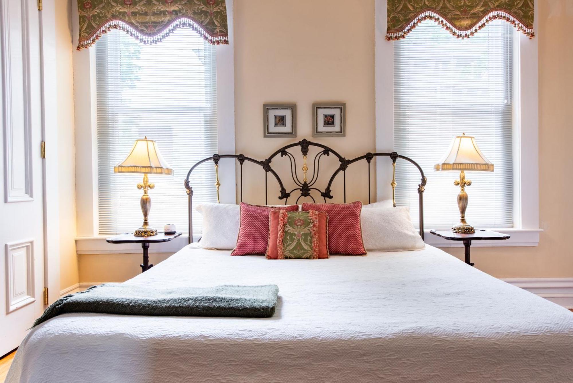 Dupont Mansion Bed & Breakfast Louisville Kamer foto