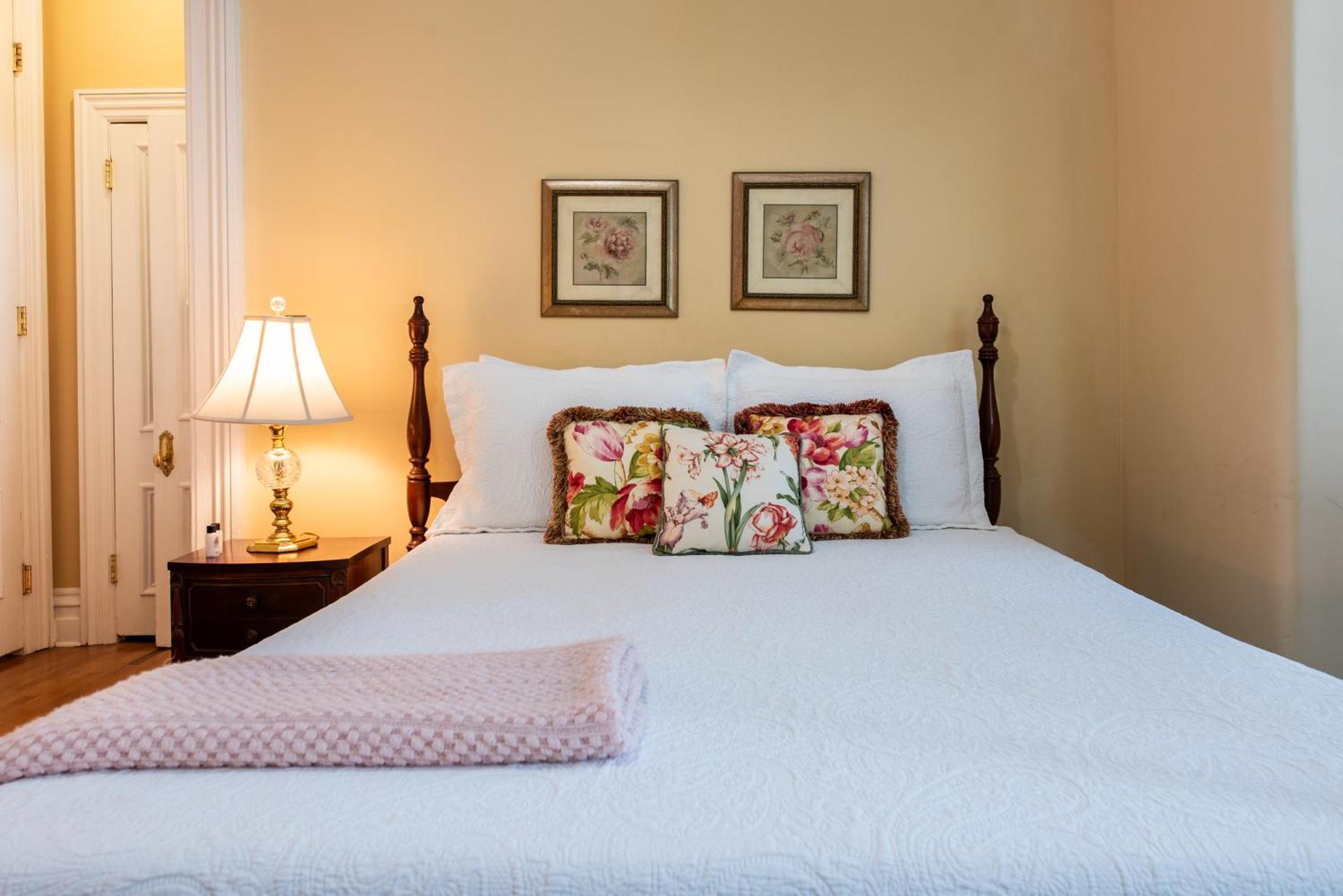 Dupont Mansion Bed & Breakfast Louisville Kamer foto