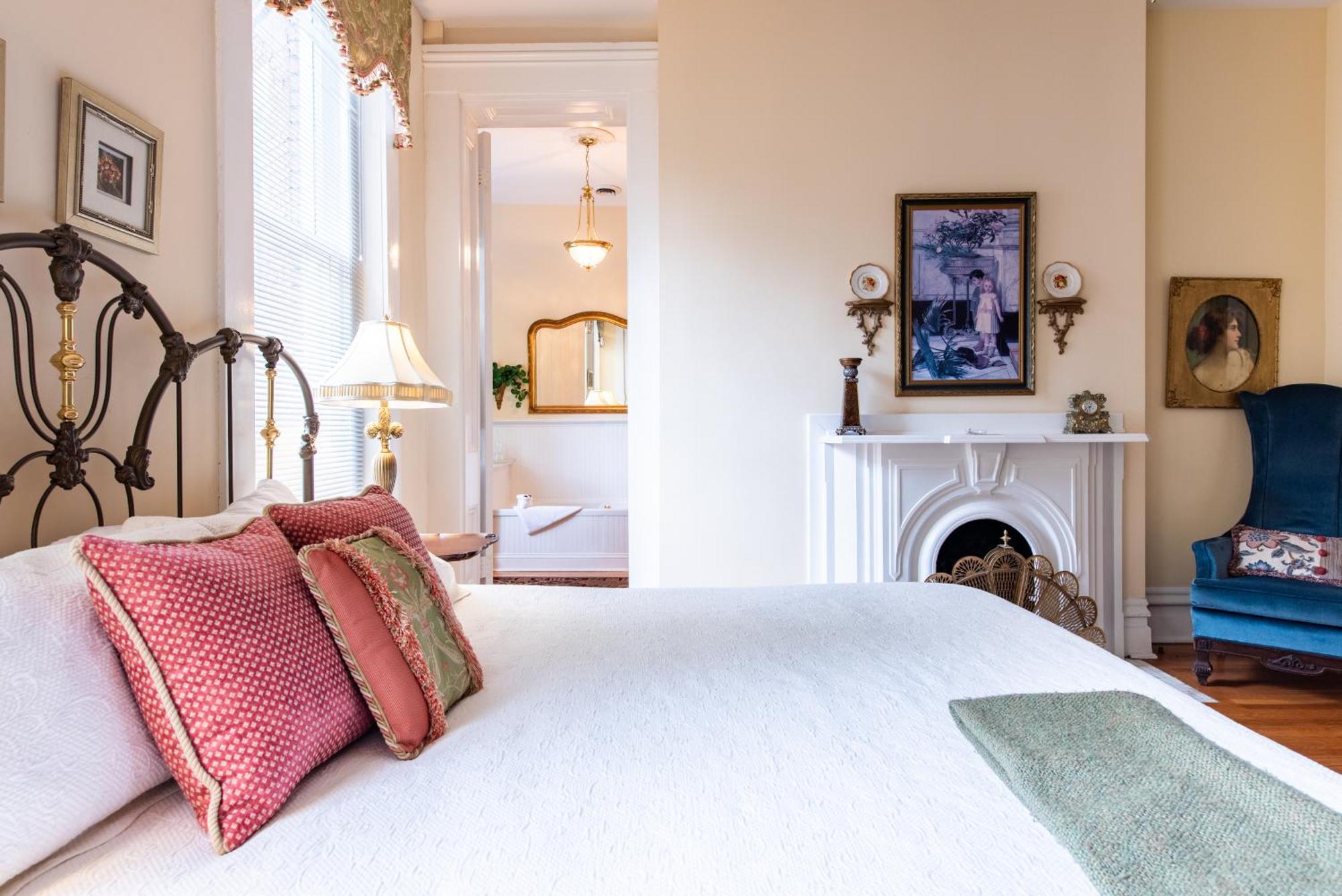 Dupont Mansion Bed & Breakfast Louisville Kamer foto