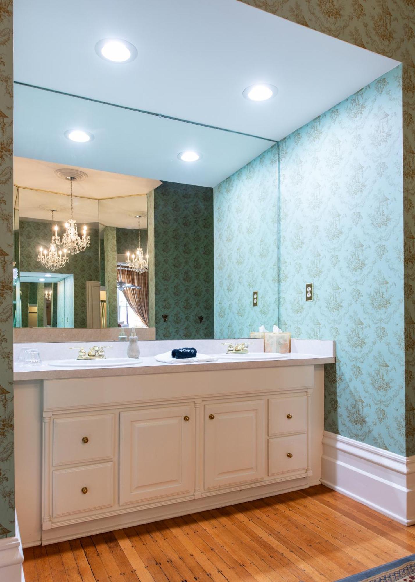 Dupont Mansion Bed & Breakfast Louisville Kamer foto